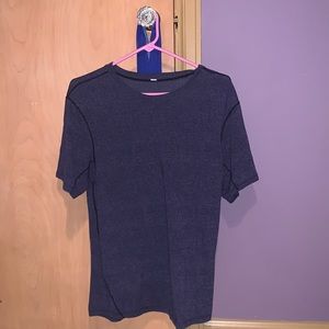 Lululemon navy t-shirt
